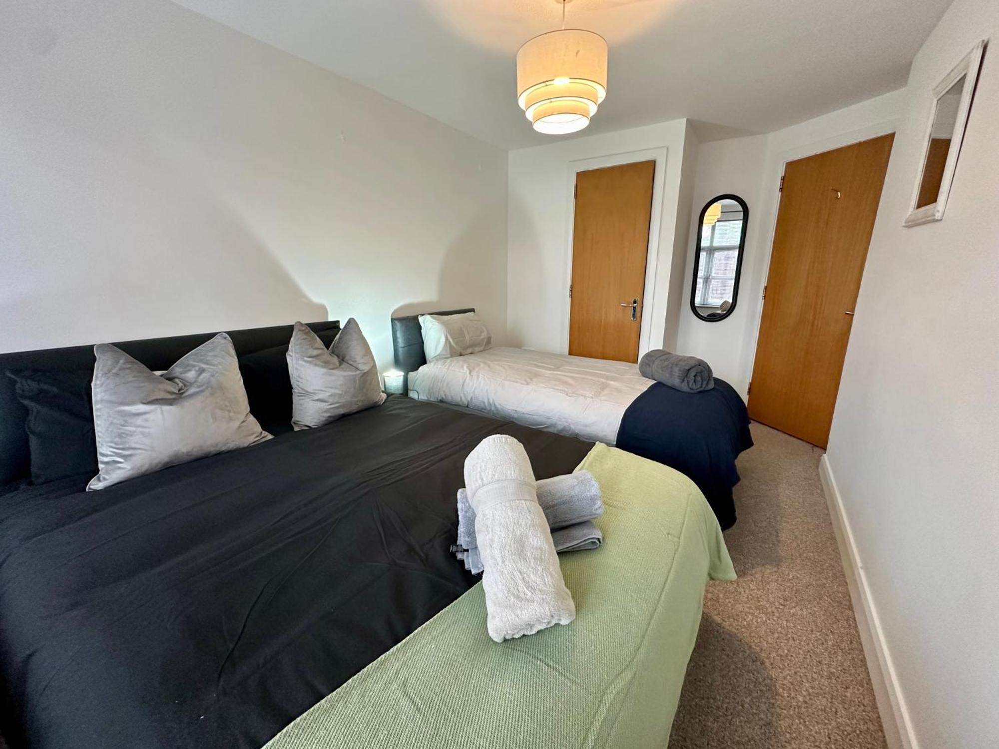 2Br City Side Apartment Belfast Esterno foto