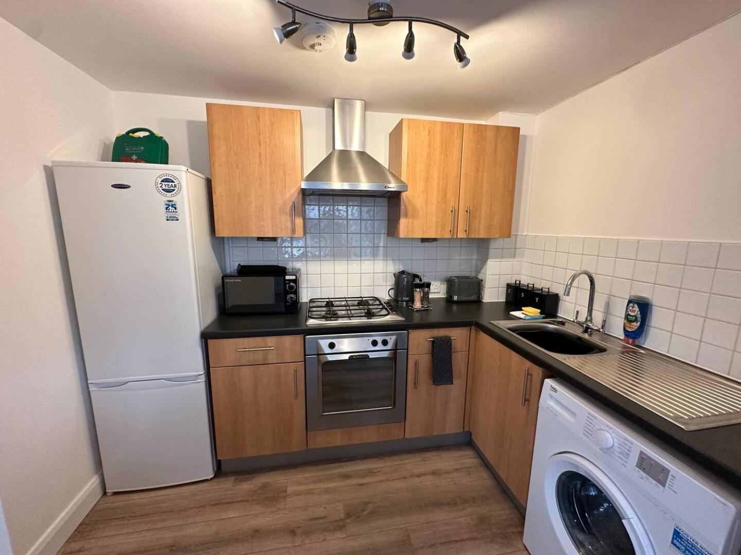 2Br City Side Apartment Belfast Esterno foto