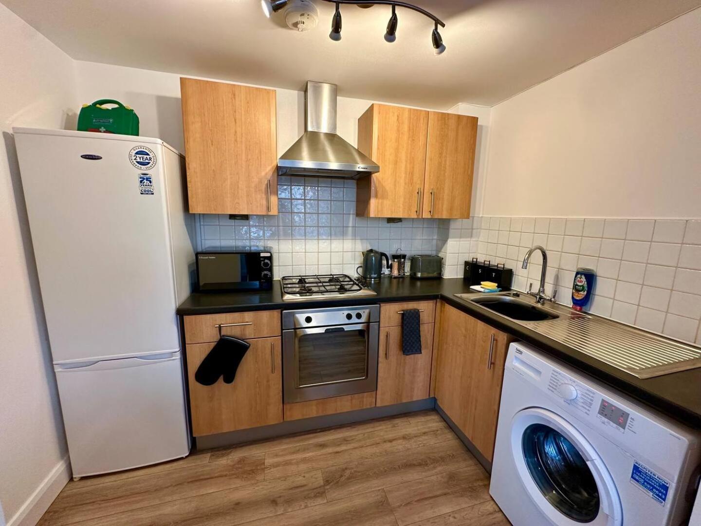 2Br City Side Apartment Belfast Esterno foto