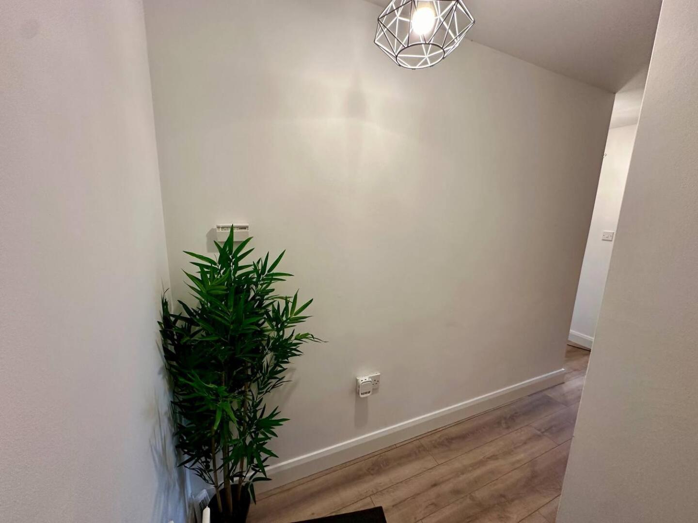 2Br City Side Apartment Belfast Esterno foto