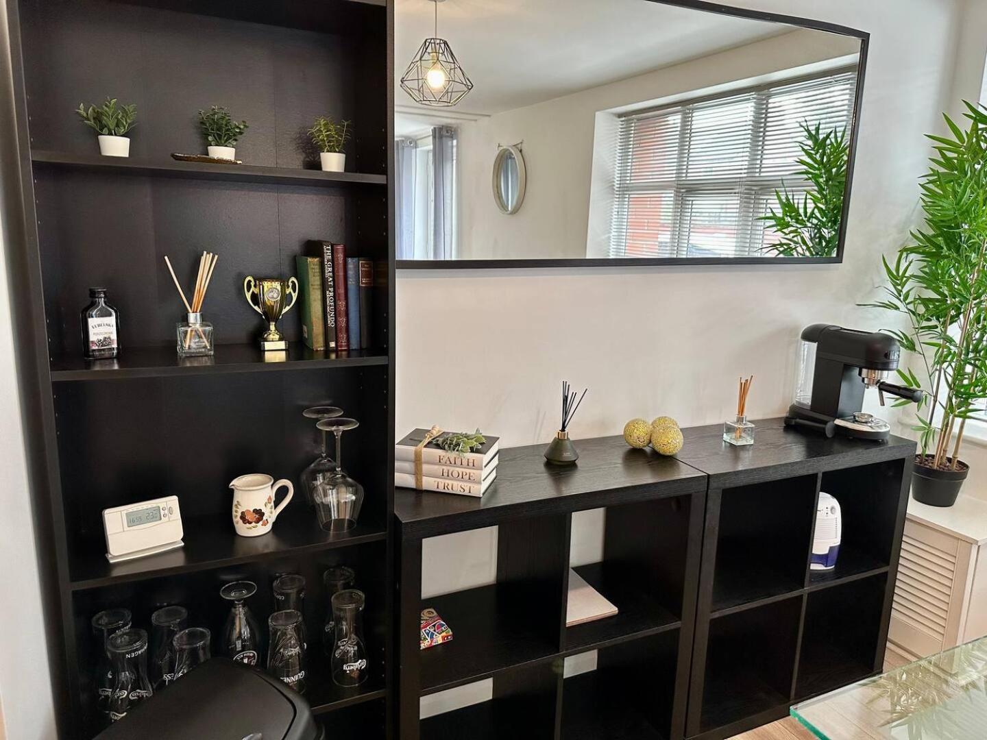 2Br City Side Apartment Belfast Esterno foto